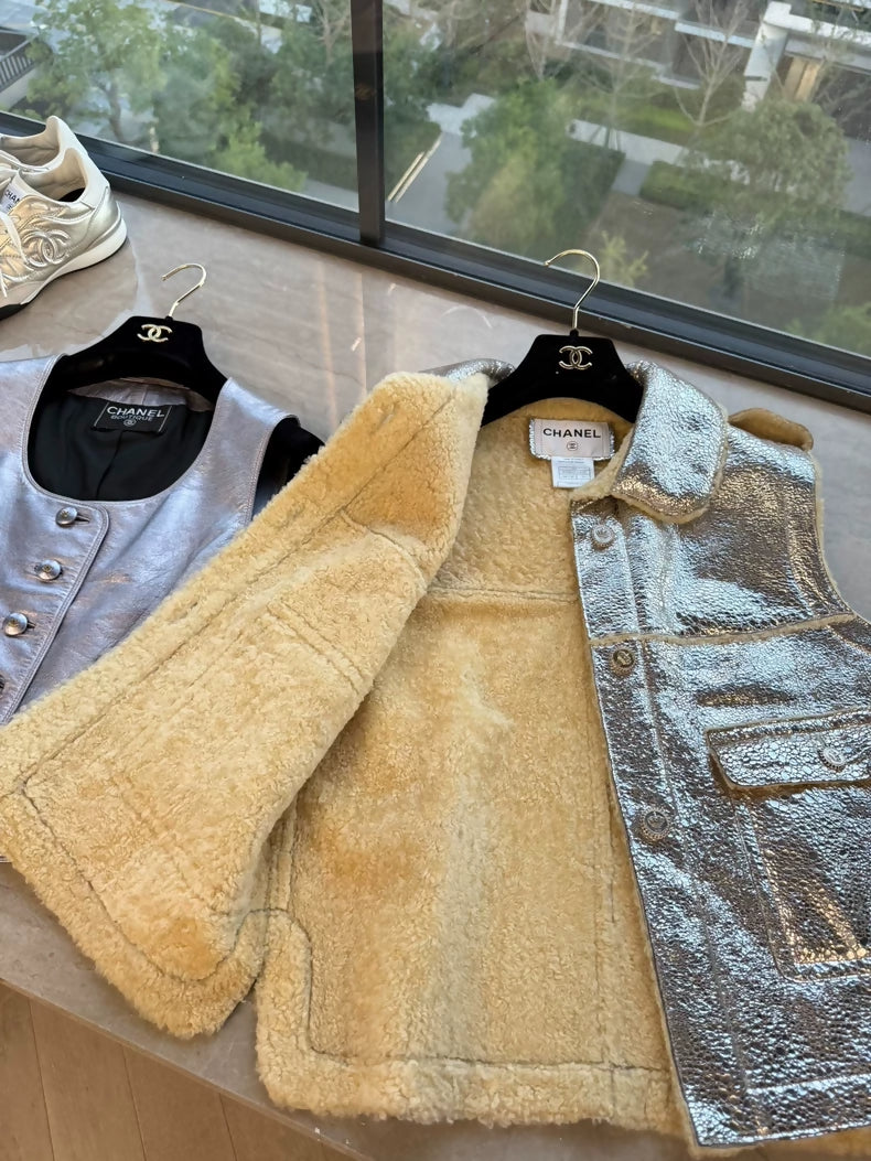 Chanel 08 silver metalic Lambskin leather
wool Vest