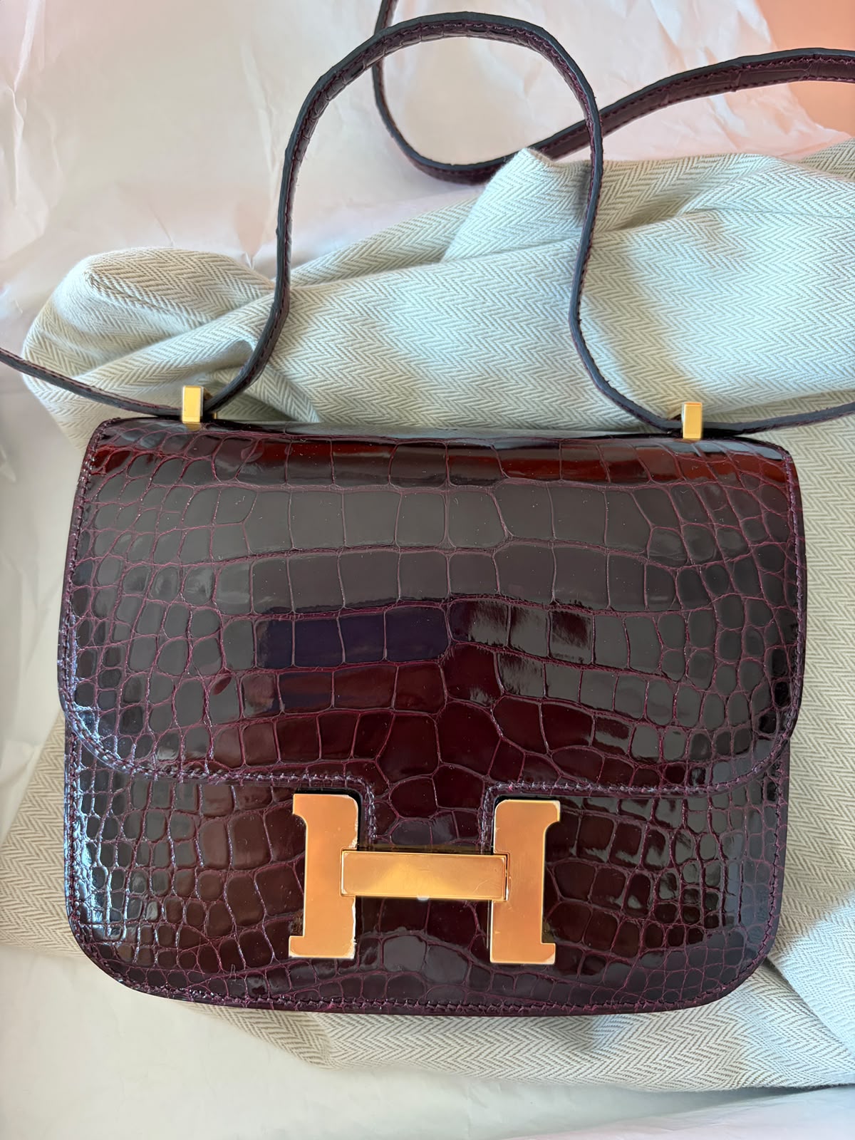 Hermes Constance 18 Bordeaux Shiny Alligator Gold hardware