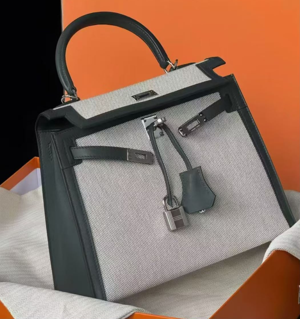 Hermes Kelly 25 Vert Mangrove Swift & Ecru Toile Palladium hardware stamp G 2026