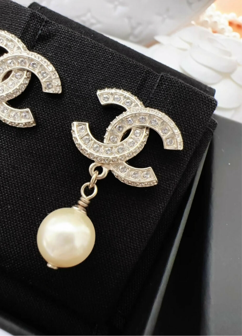 Chanel classic light gold diamond double C pearl earrings