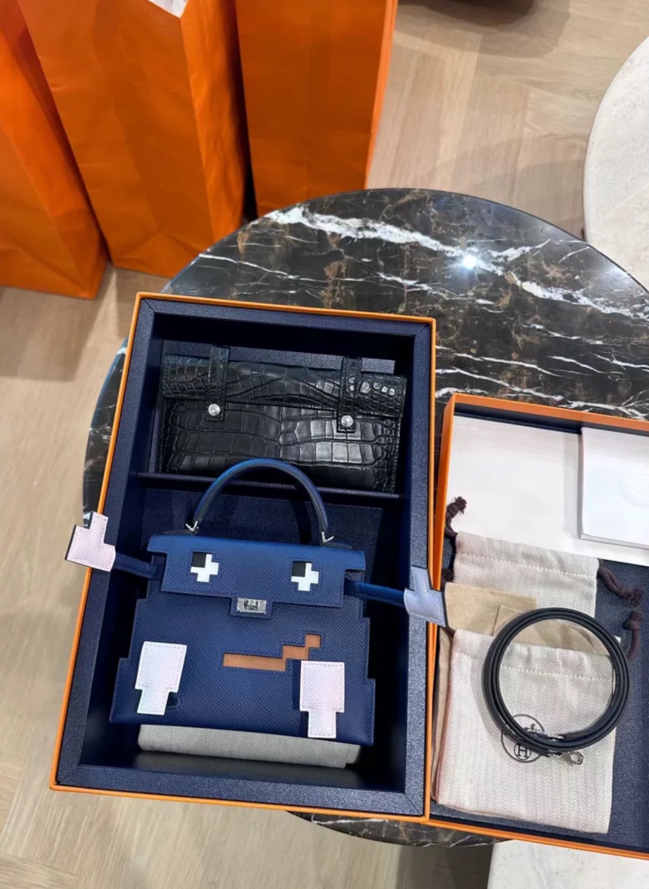 Limited Edition Hermès Kelly Doll Picto in Bleu Saphir, Mauve Pâle