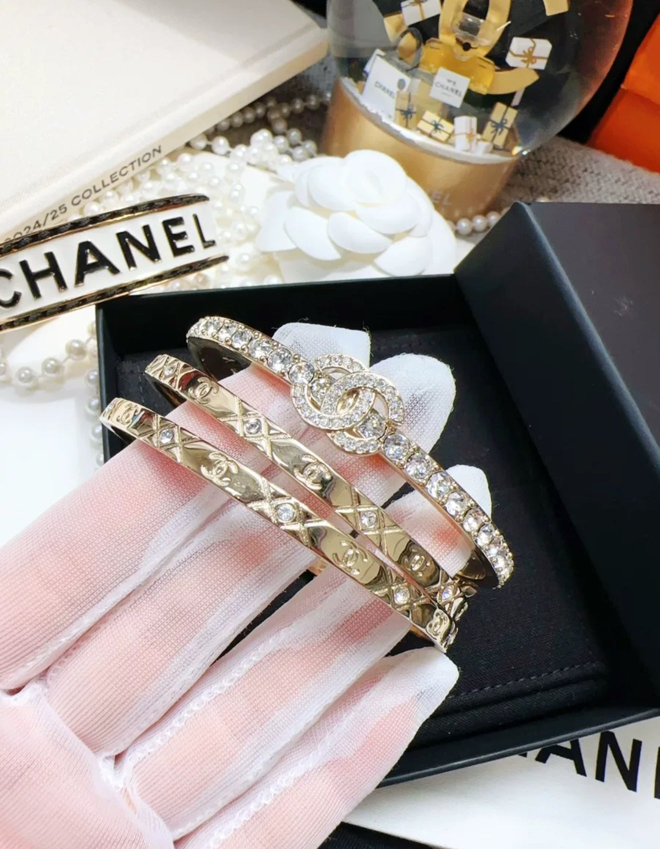 Chanel 25p three-in-one diamond-studded double C bracelets