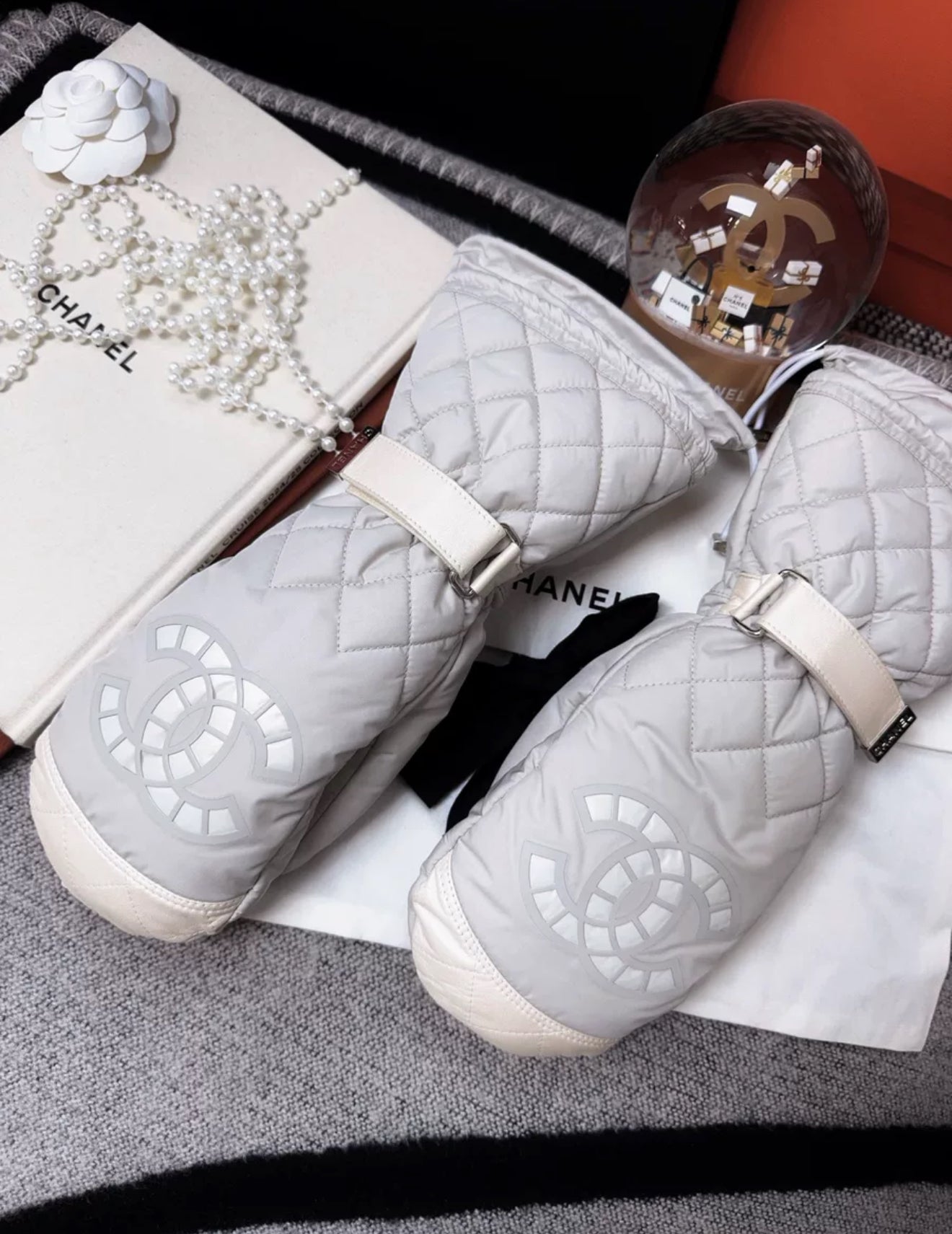 Chanel 21N ski gloves – Wararni.com