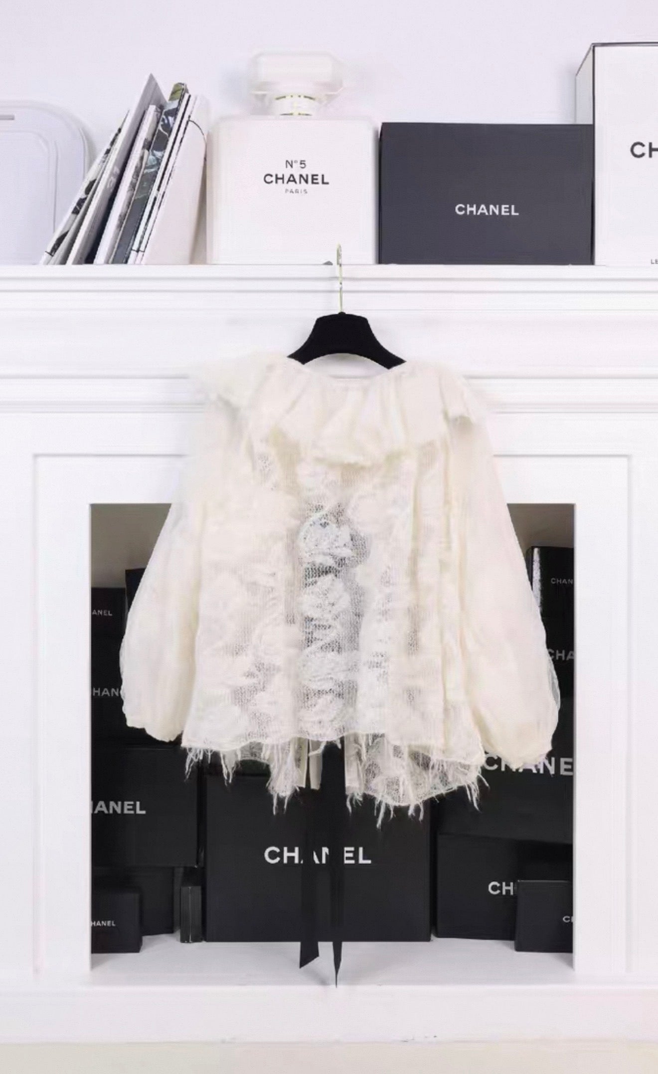 Chanel 2009 Paris-Moscow White Wool Black Bow Cardigan