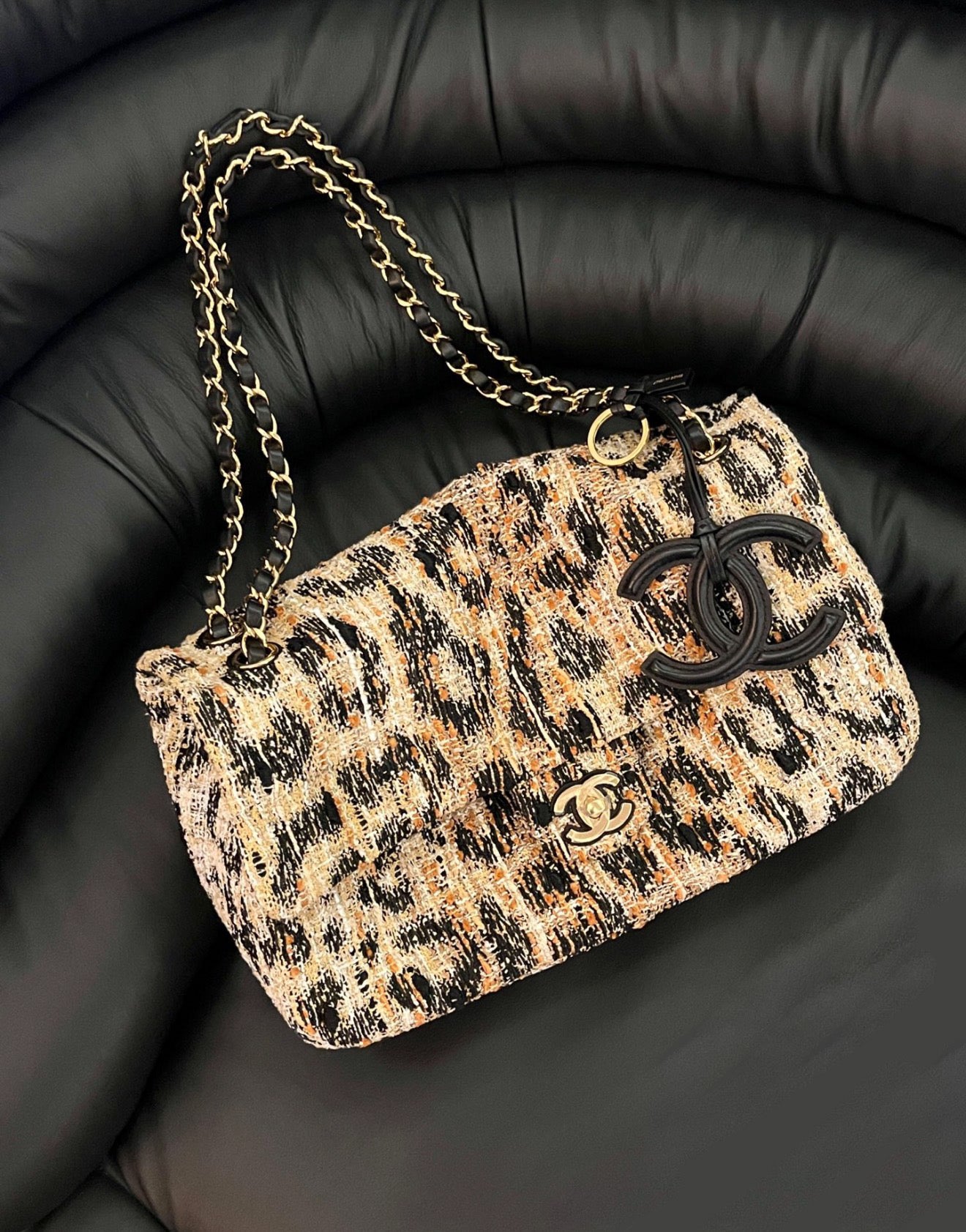 Chanel 26A Maxi Flapbag in Tweed & Mixed Fibers with Leopard Motif
