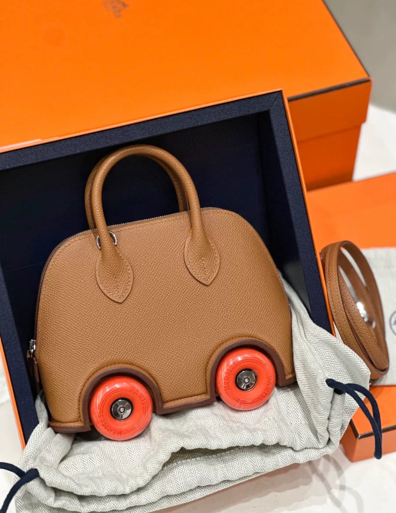 Hermès Bolide On Wheels 1923 Gold Epsom Palladium Hardware