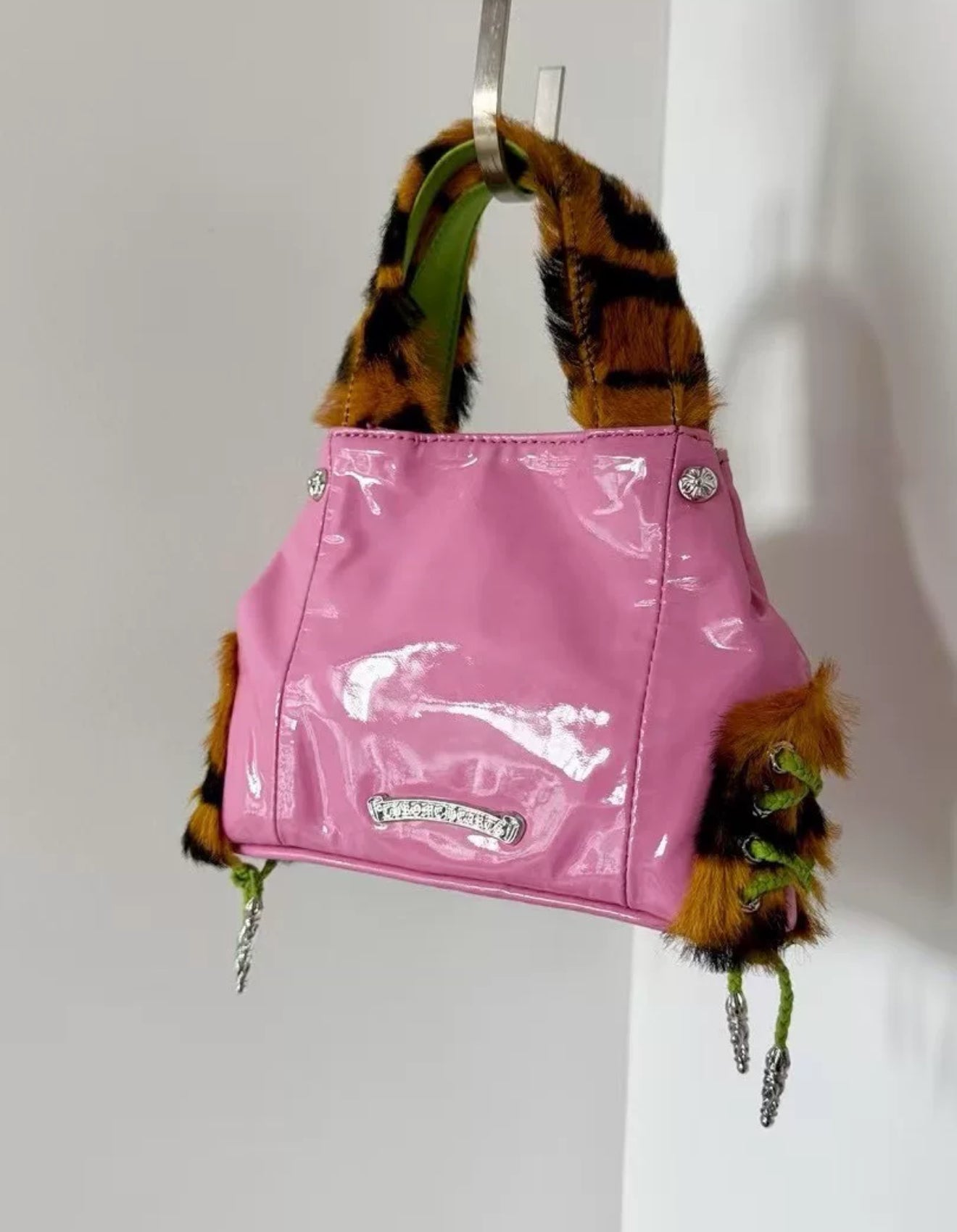 Rare Chrome Hearts JJ Dean shoulder bag in Pink, Green Patent Leather
Leopard Fur