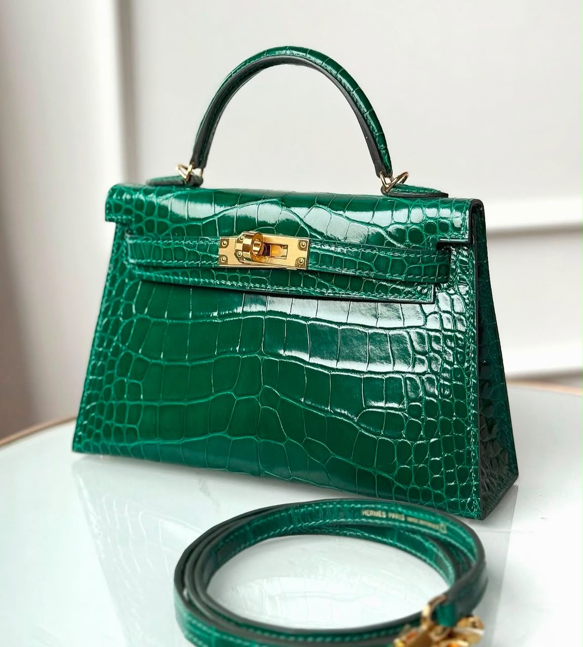 Hermes Mini Kelly 20 Vert Emeraude Shiny Alligator Gold hardware