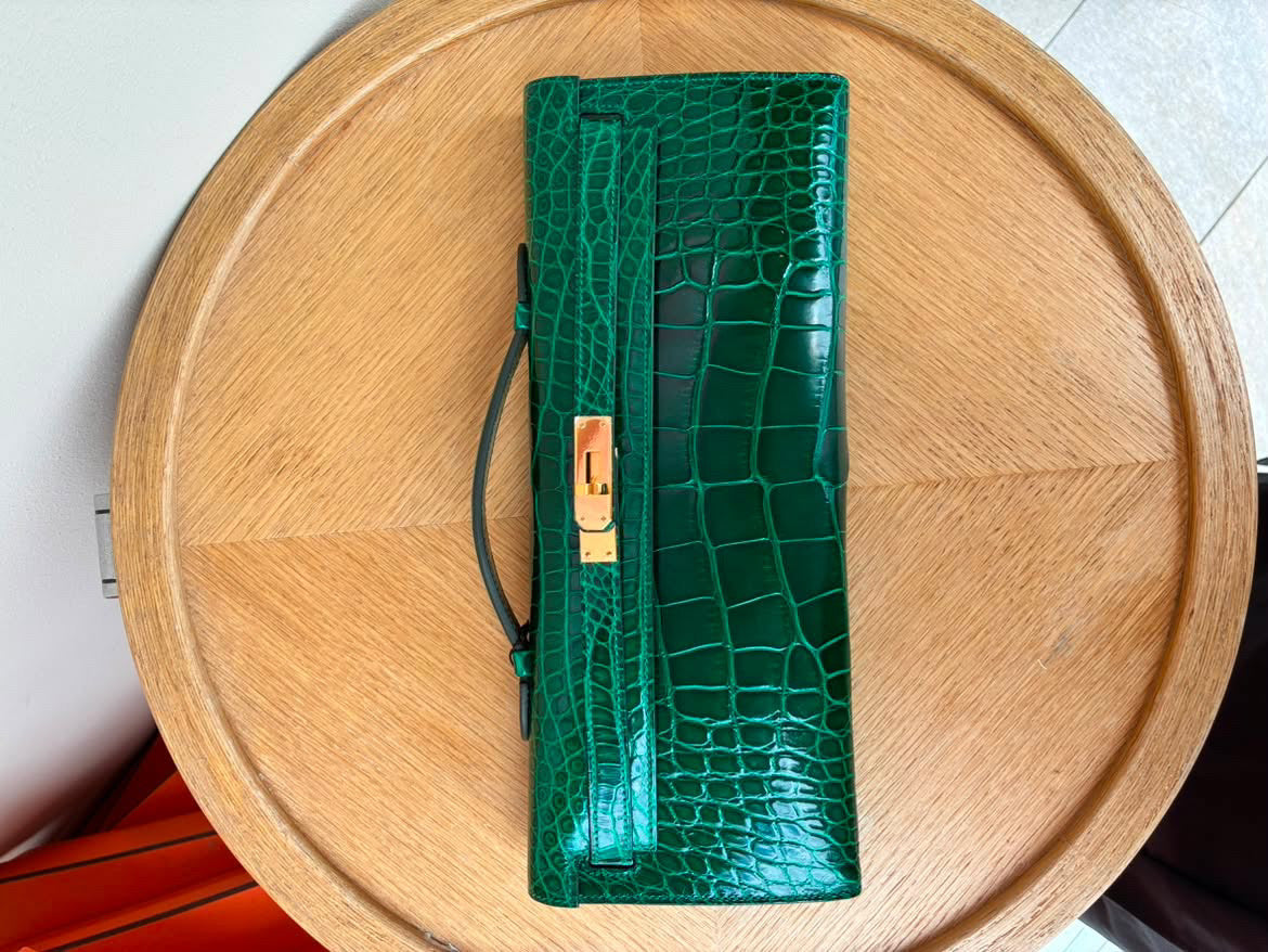 Hermes Kelly Cut green emerald shiny crocodile Leather Gold Hardware