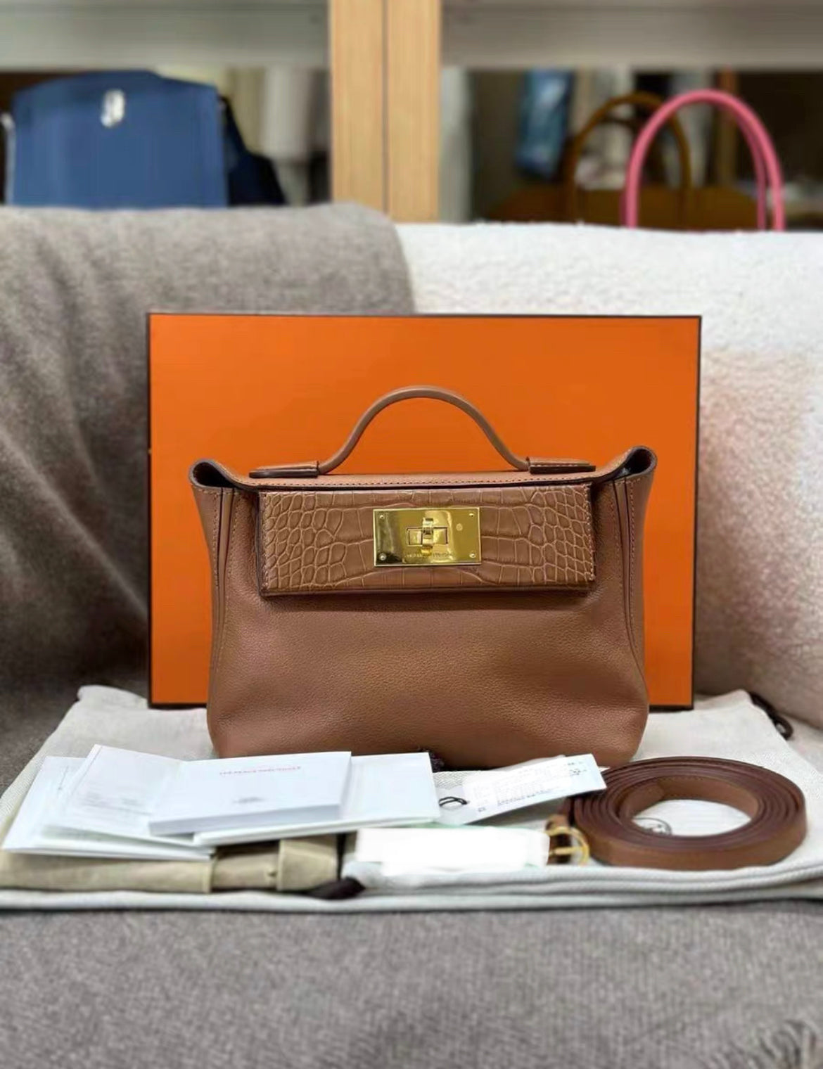 Hermès 24/24 Gold Veau Togo Touch Alligator Gold Hardware – Wararni.com
