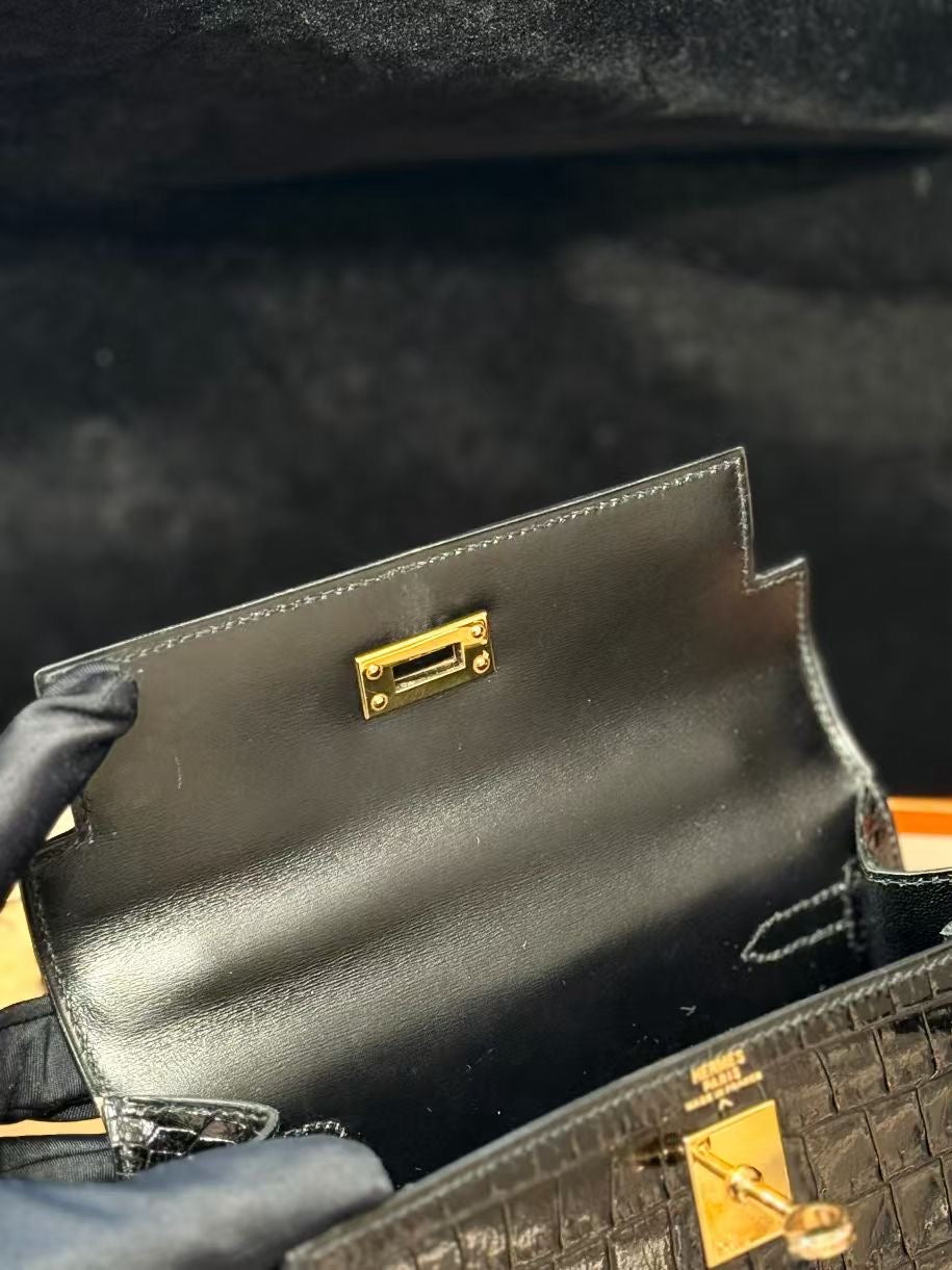 HERMÈS Mini Kelly 20 Black Porosus Crocodile Gold hardware Diamond White Gold hardware