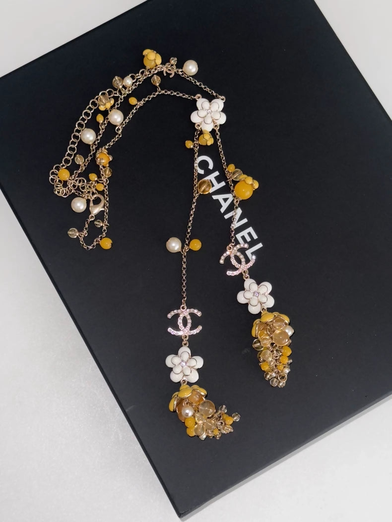 Chanel 21C yellow enamel camellia necklace