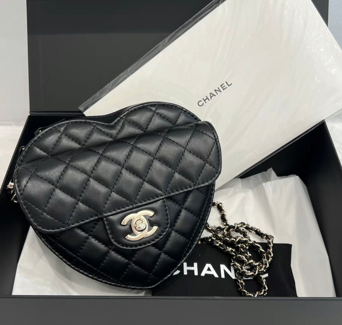 Chanel Heart Bag SS22 Large size in Black – Wararni.com
