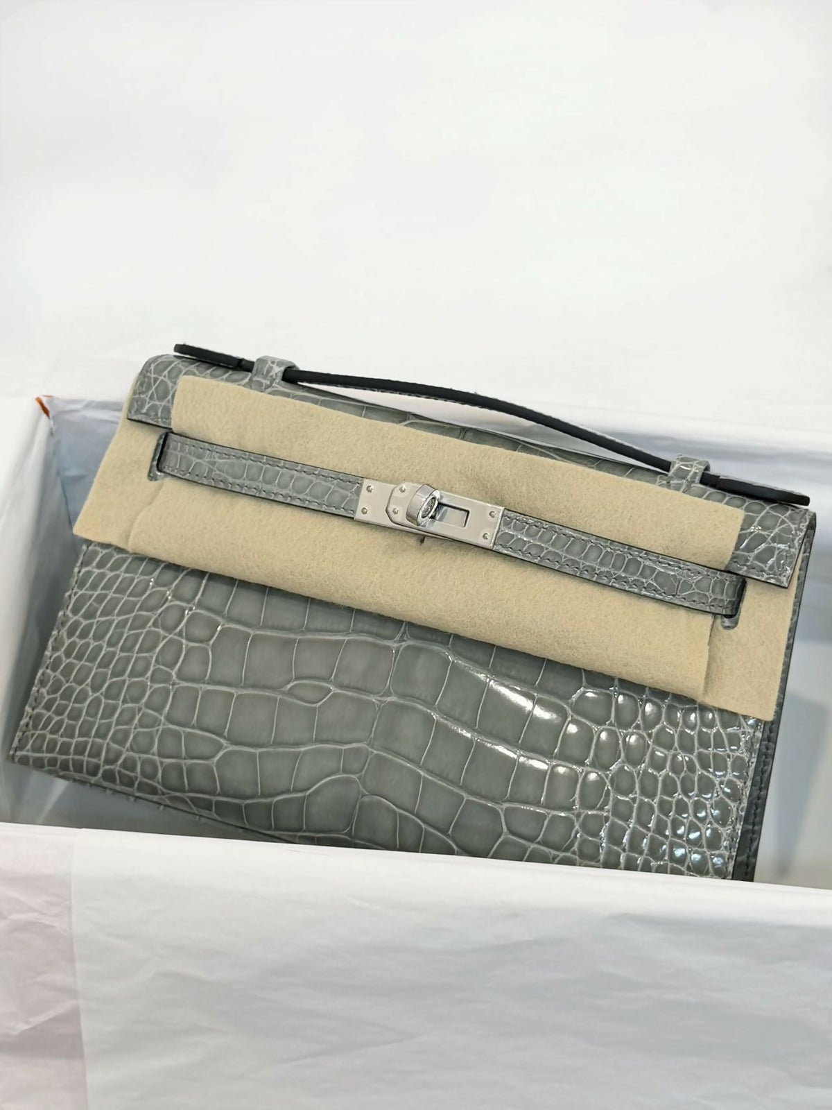 Hermès Kelly pochette Gris Plomb / Gris Micro Shiny Crocodile with Palladium Hardware
