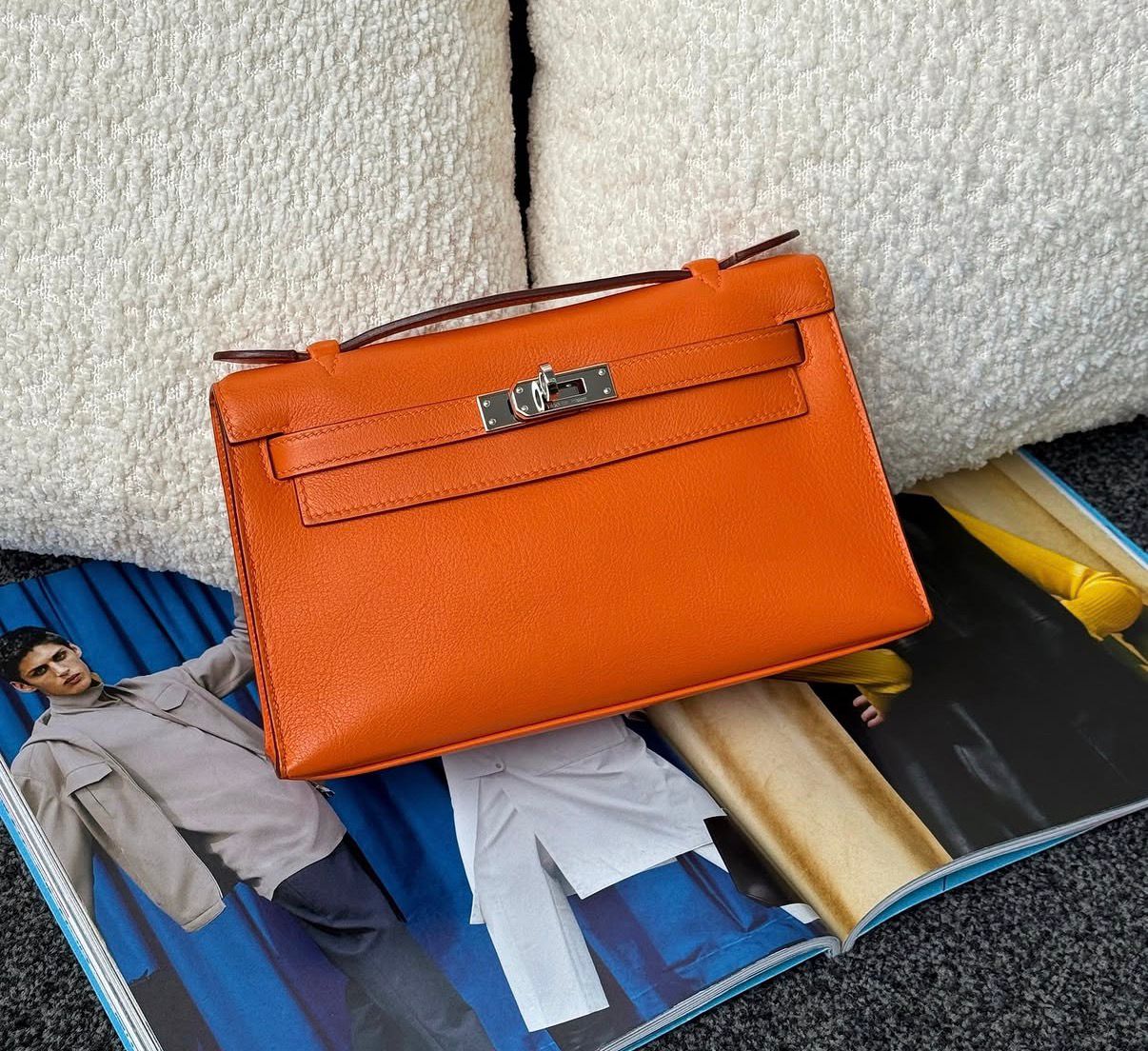 Hermes KELLY POCHETTE Orange Evergrain Palladium hardware