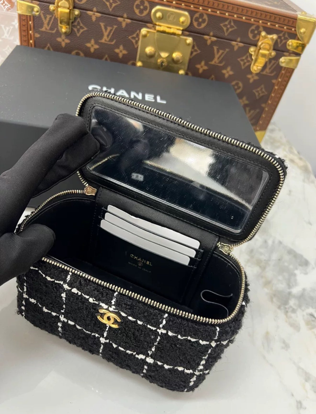 Chanel 23k black & white tweed mini vanity case gold chain