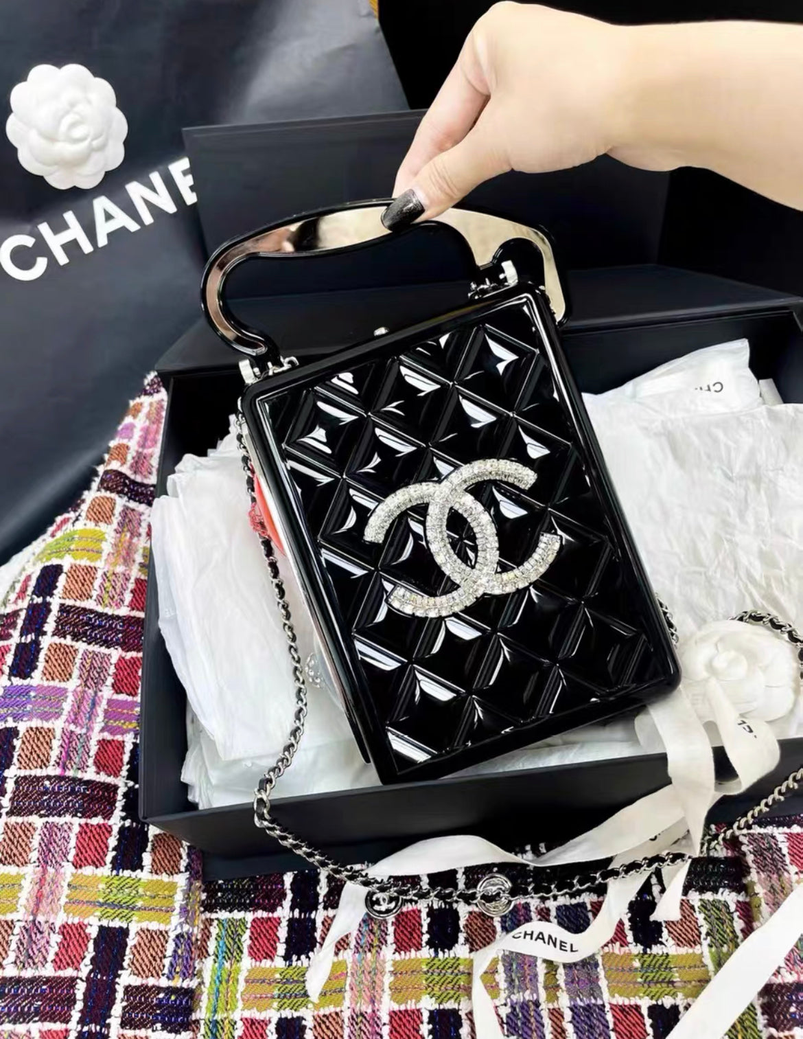 CHANEL MINAUDIÈRE LIMITED EDITION PLEXIGLASS TRAFFIC SILVER-TONE