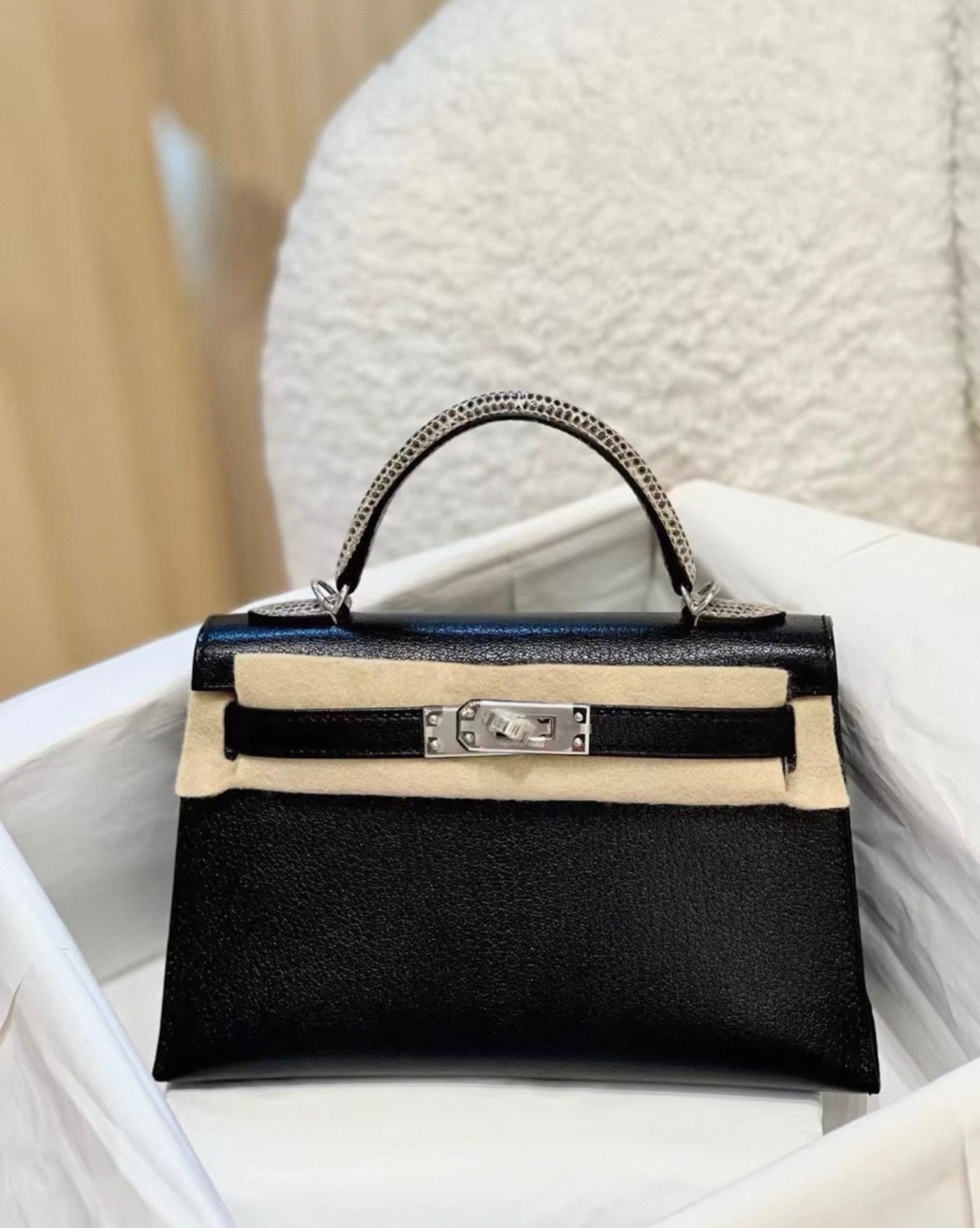 Hermès Mini Kelly 20 touch black goat leather & natural lizard handle with palladium hardware