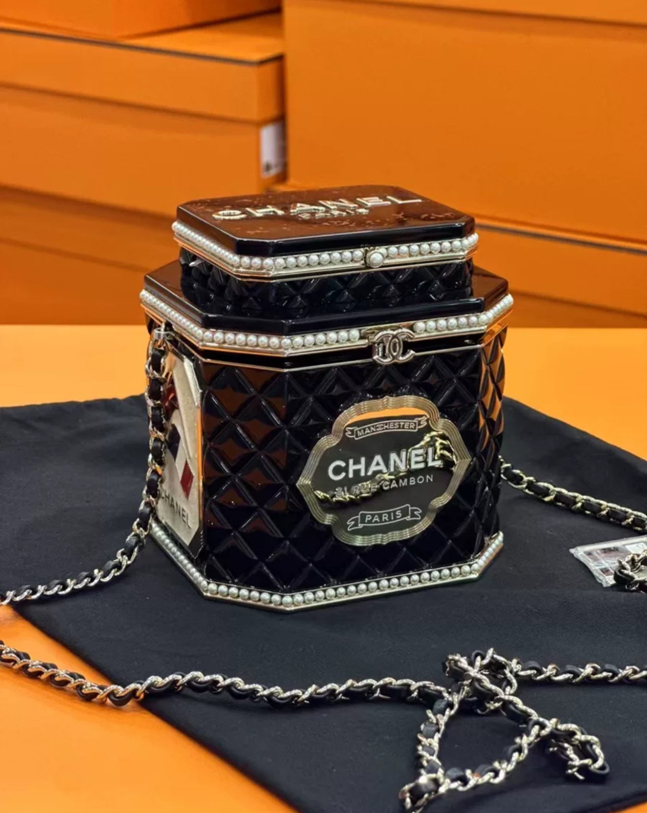 シャネル　ボックス Chanel 24A Tea Box Minaudiere – Wararni.com