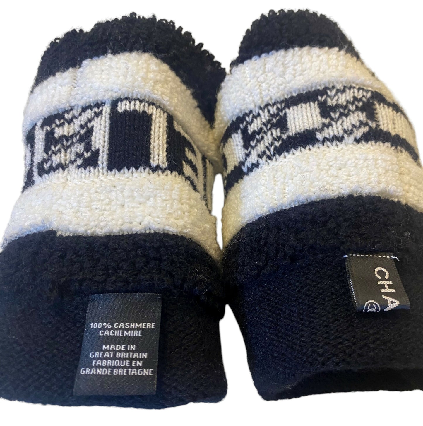 Chanel 20K Limited Edition CC Black Ecru Cashmere Logo Gloves