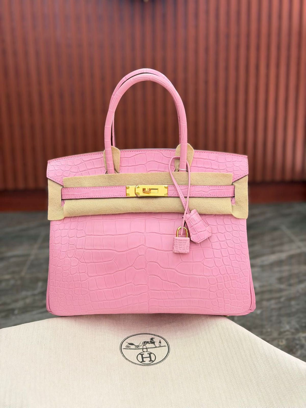 Hermes Birkin 30 Bubblegum Matte Alligator Gold hardware – Wararni.com