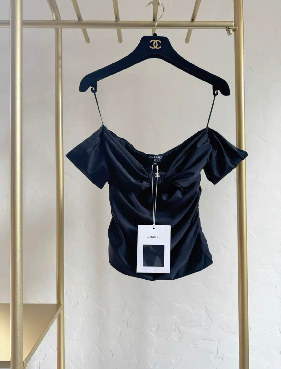 CHANEL 2023 Off-The-Shoulder Crop Top fits 36-38 – Wararni.com
