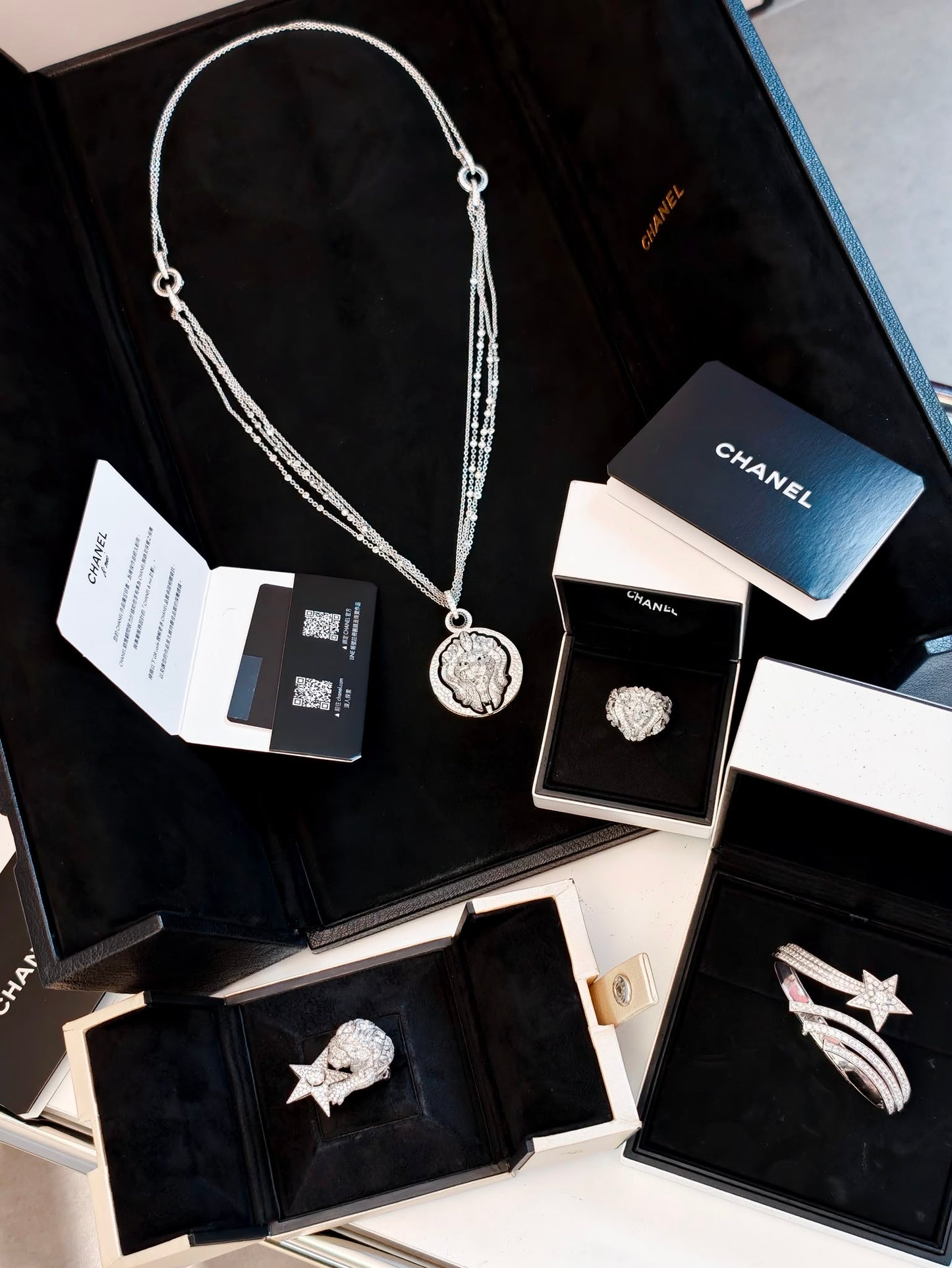 Chanel Lion Head White Gold Full Diamond Necklace