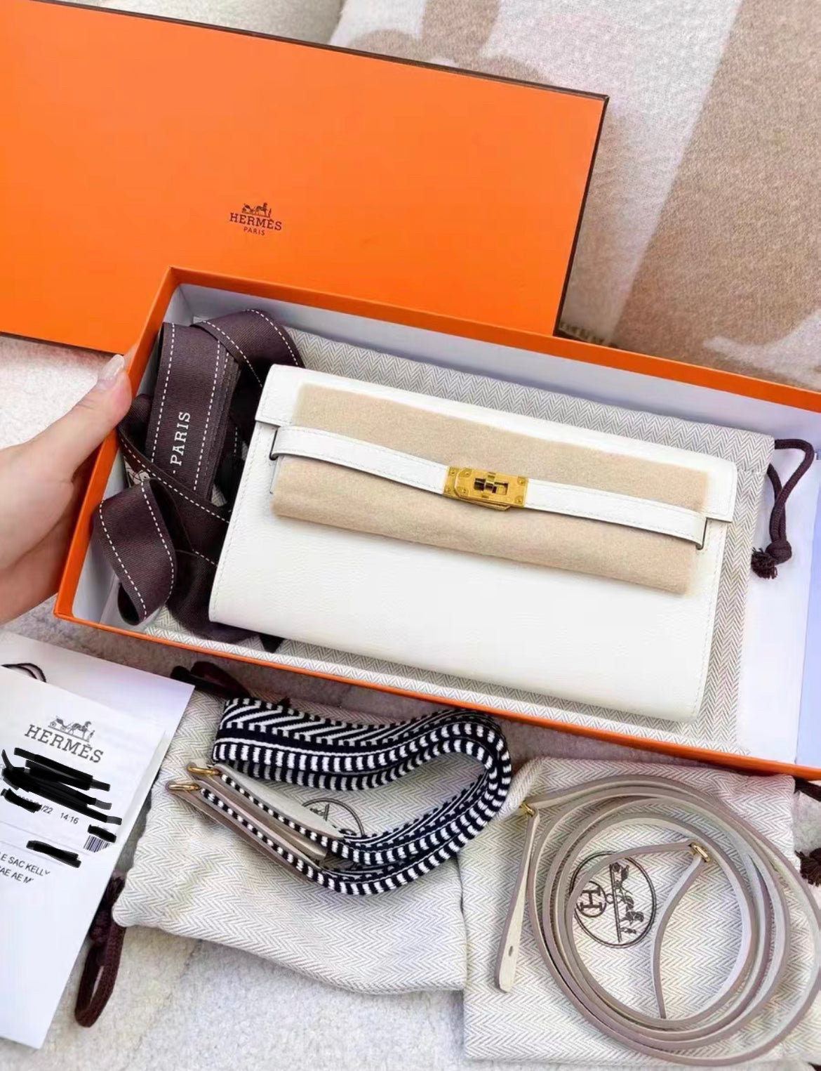 Hermès Mushroom Evercolor Kelly-To-Go Wallet Gold Hardware