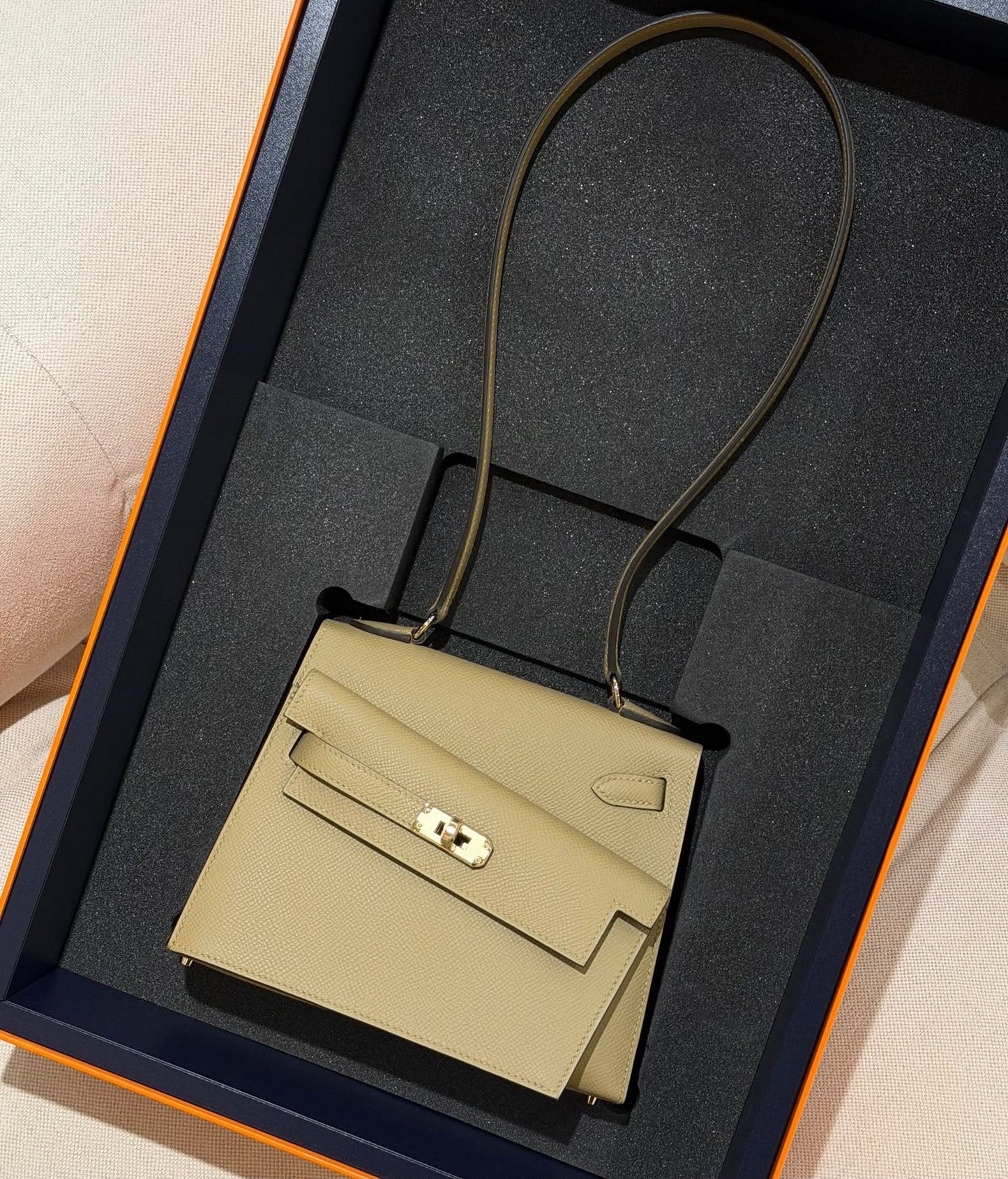 Hermes Kelly desordre Poussiere Permabrass Hardware