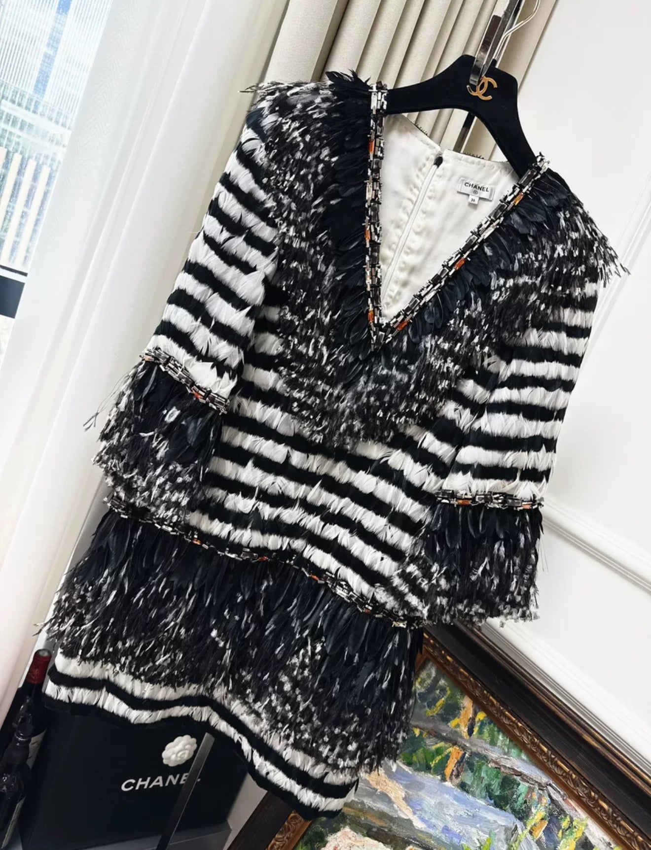 Chanel 18A black and white feather couture dress Chanel 18A black and white feather couture dress