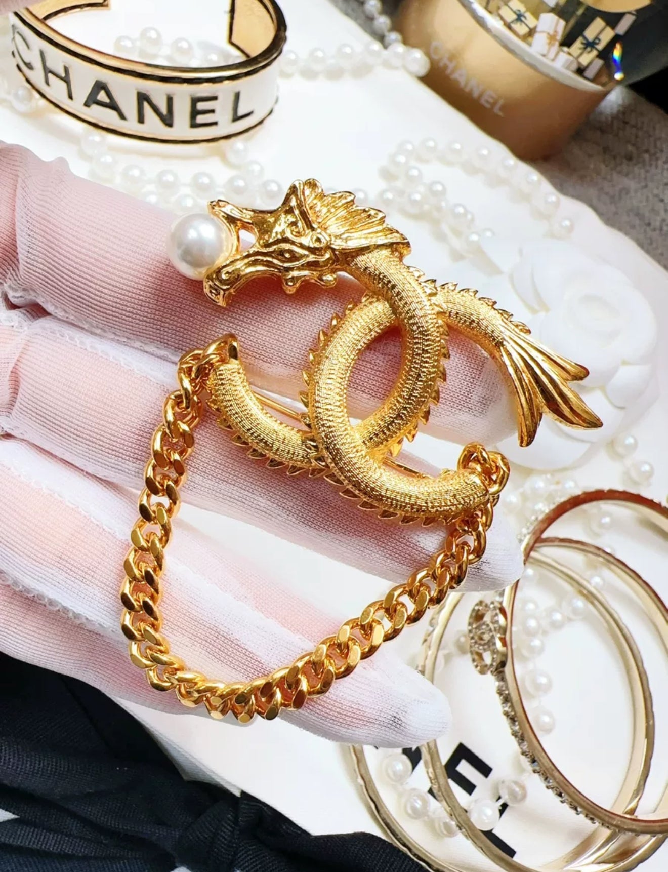 Chanel 24 dragon brooch – Wararni.com