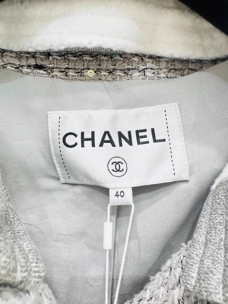 Chanel 25C light grey tweed hooded jacket