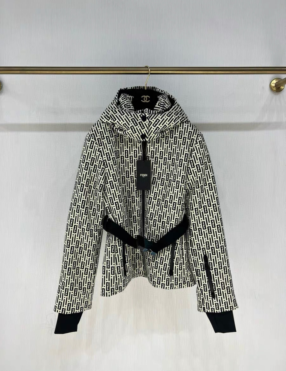 FENDI フェンディ ズッキーノ ジップアップジャケット 40 レディース Fendi ski jacket, brand new with tag, size 42 – Wararni.com