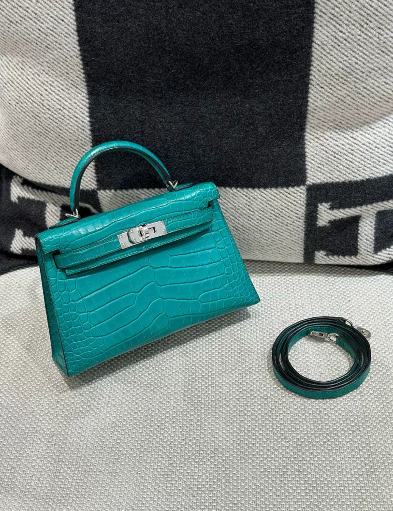 Hermes Mini Kelly Green Malachite Matte Alligator Leather