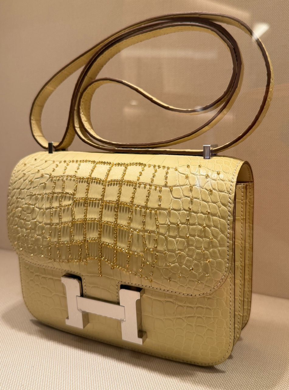 工芸品 HERMES Hermes Constance 18 Beaded Vanille Matte Alligator Palladium