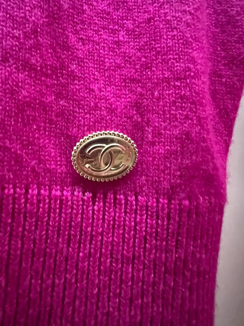 Chanel 20A pinkish-purple cashmere top