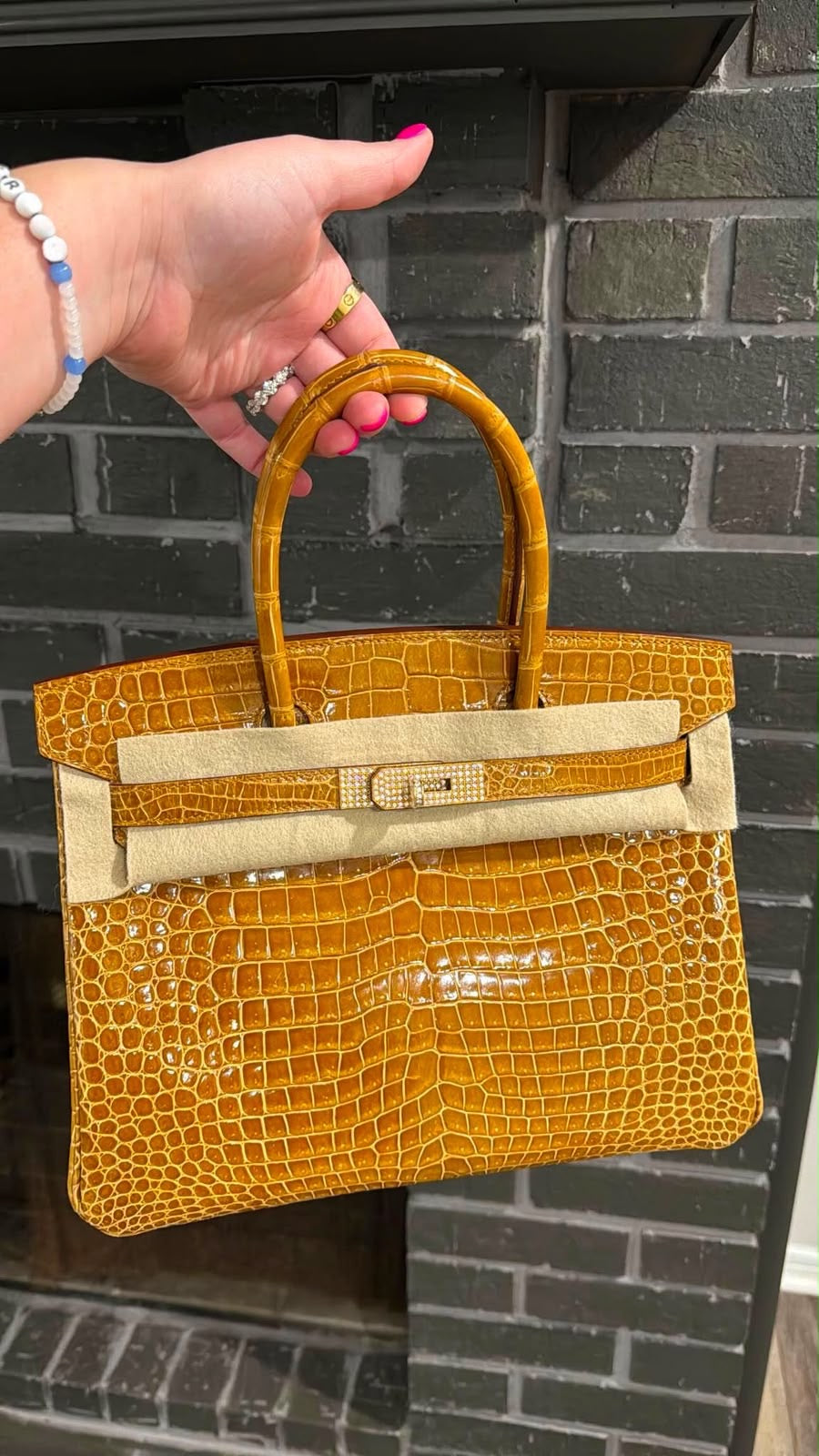 Pre-Owned Hermes Birkin 30 tan shiny crocodile leather yellow gold diamond hardware