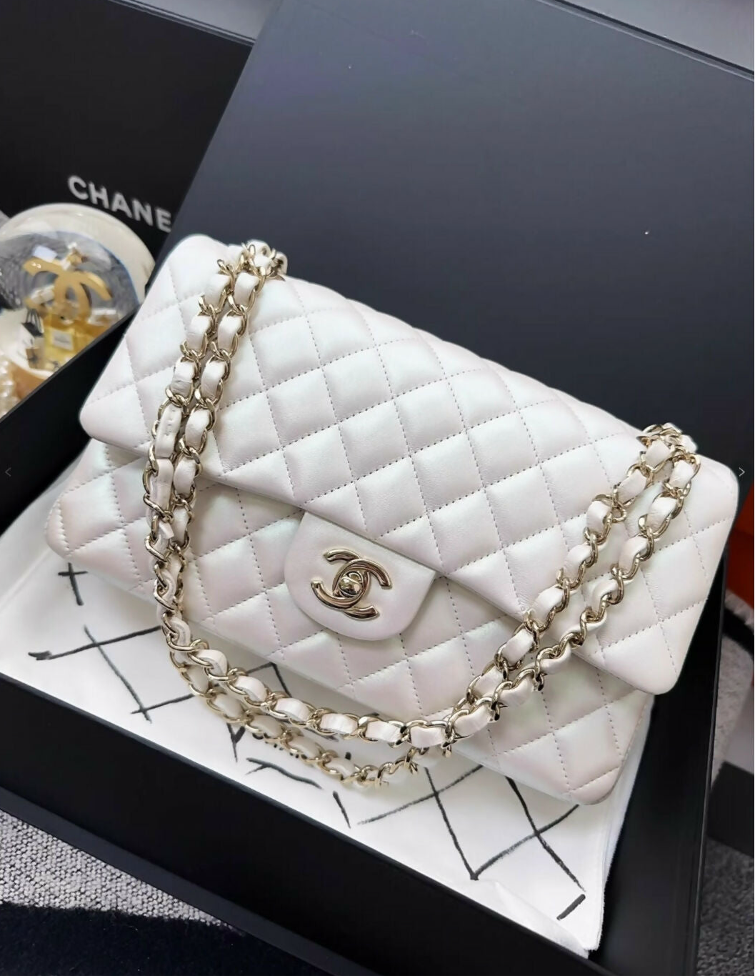 Chanel 21s Medium Pearl White flap Bag light gold hardware Chanel 21s Medium Pearl White flap Bag light gold hardware