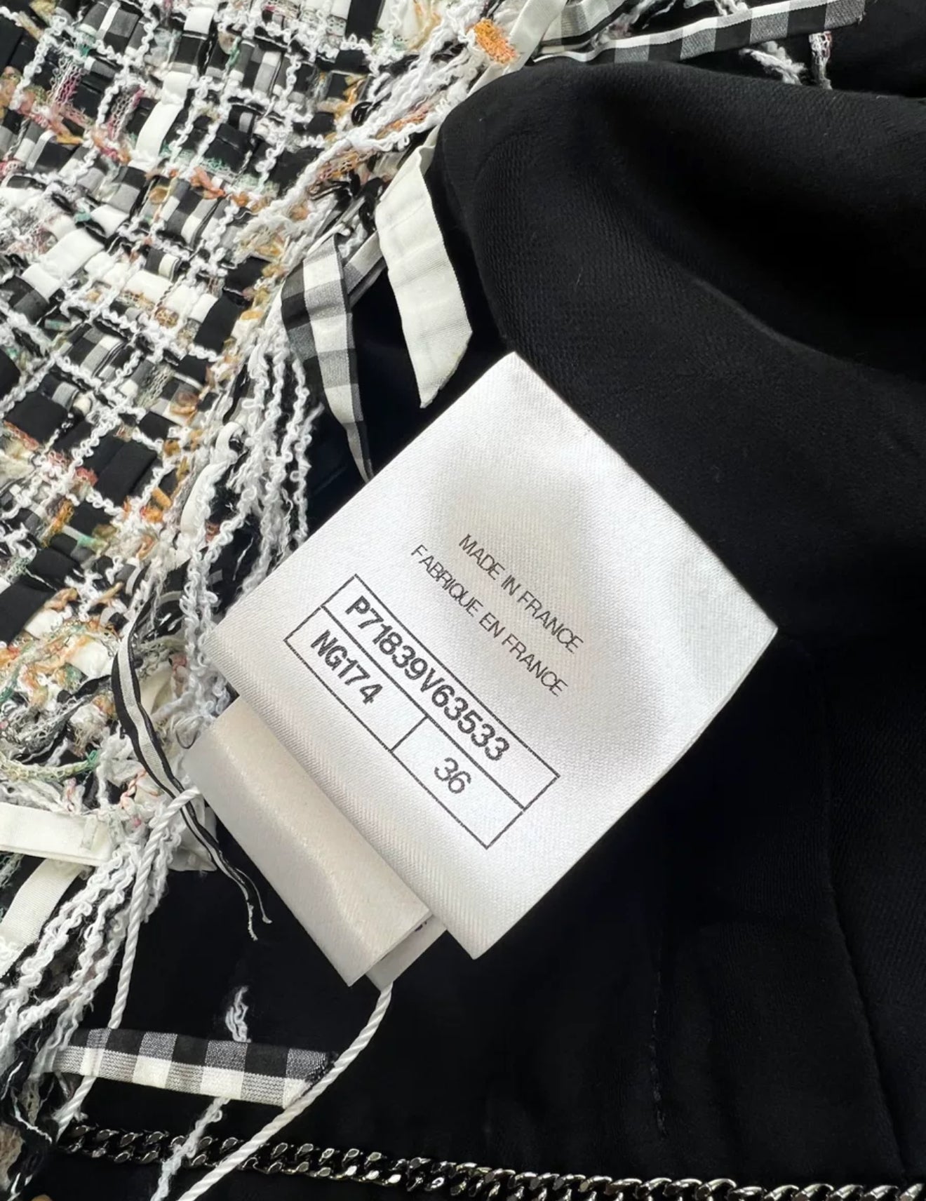 Chanel 22C White, Black & Multicolor