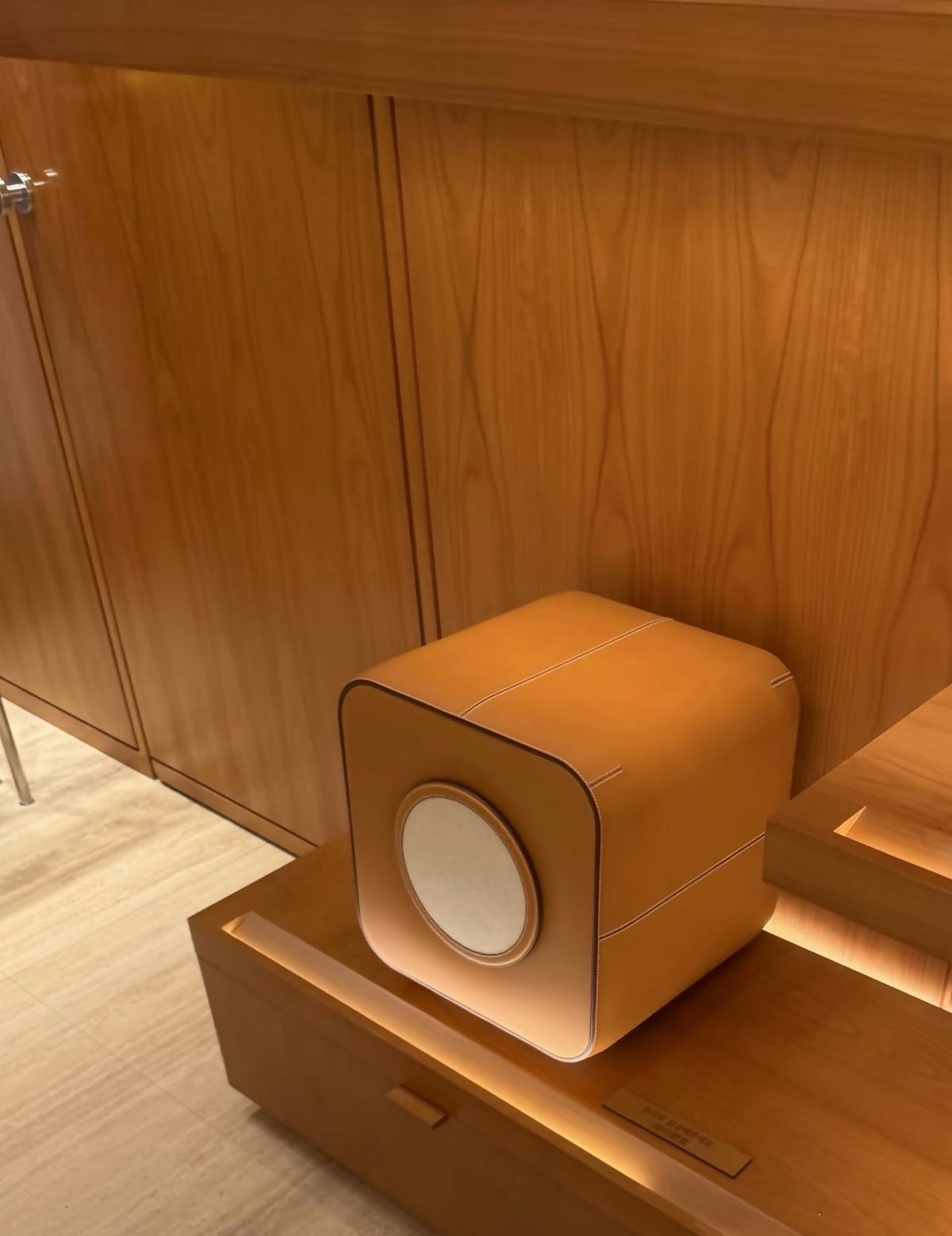 Hermès Luxury Wireless Speaker Timberwolf Wood / Hunter Leather Frame with Cabasse Coaxial Unit