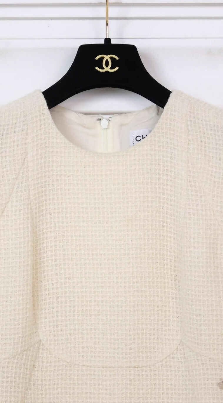 Chanel 2018 ecru Dress