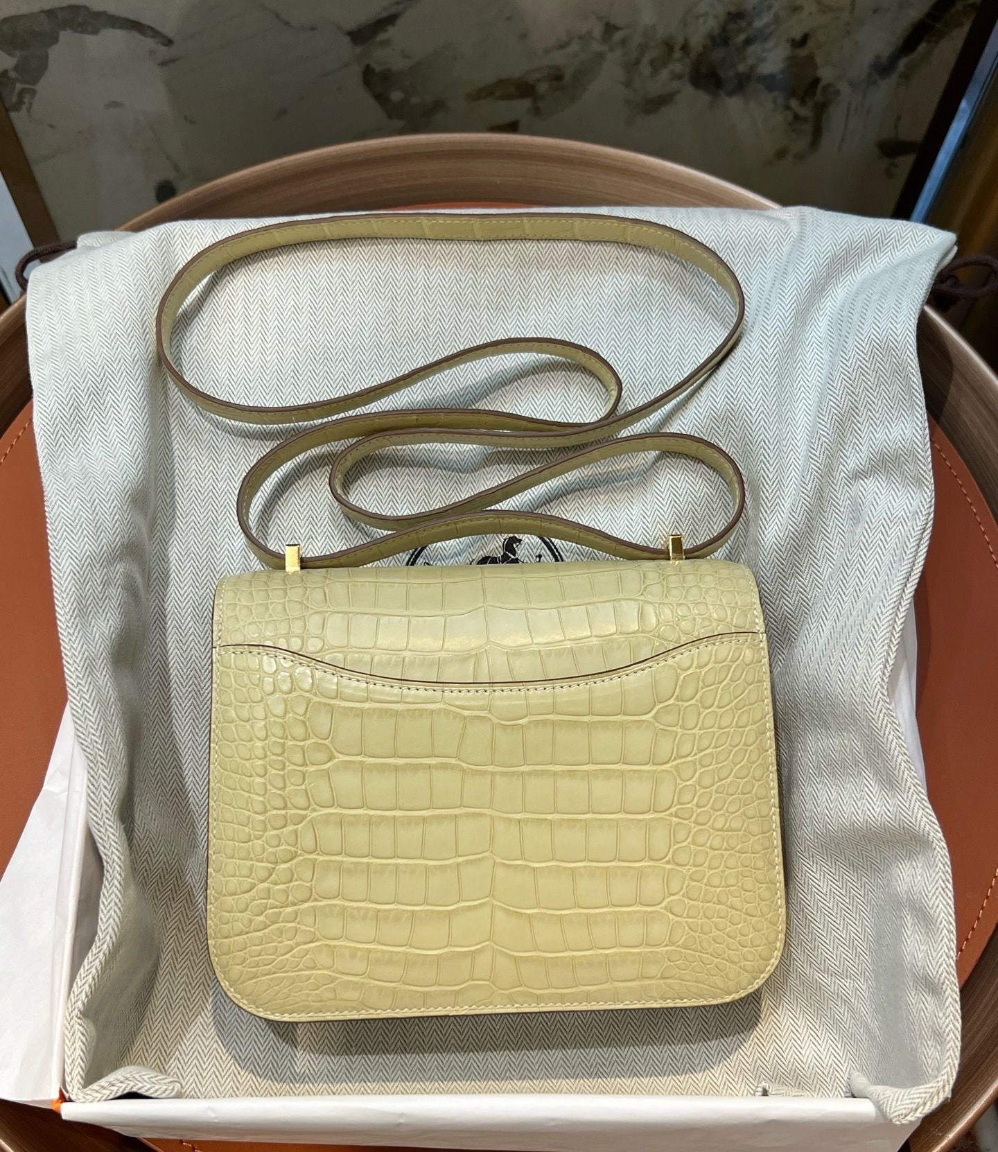 Hermes Constance Y1 Vanille Matte alligator Leather Gold Hardware