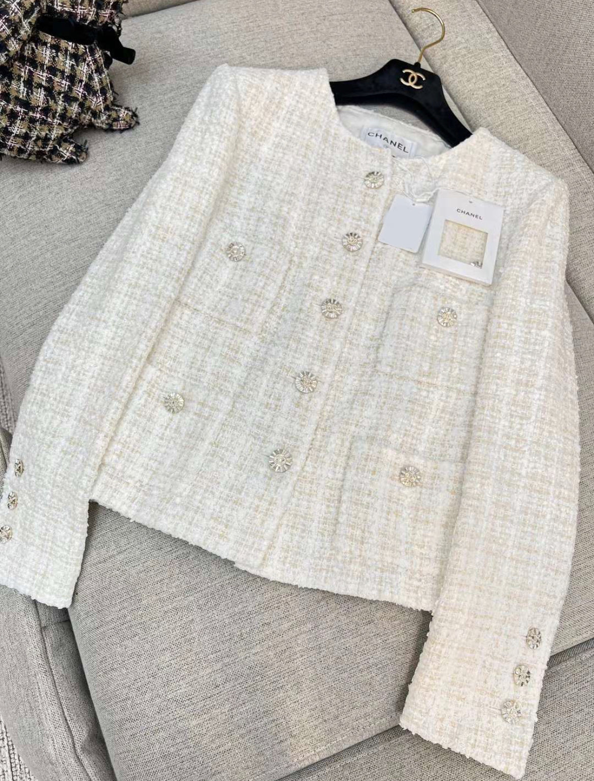 CHANEL 刺繍入り　白　チュニック　サイズ38 綿 Chanel 23c white moonlight jacket size 38 brand new with tags
