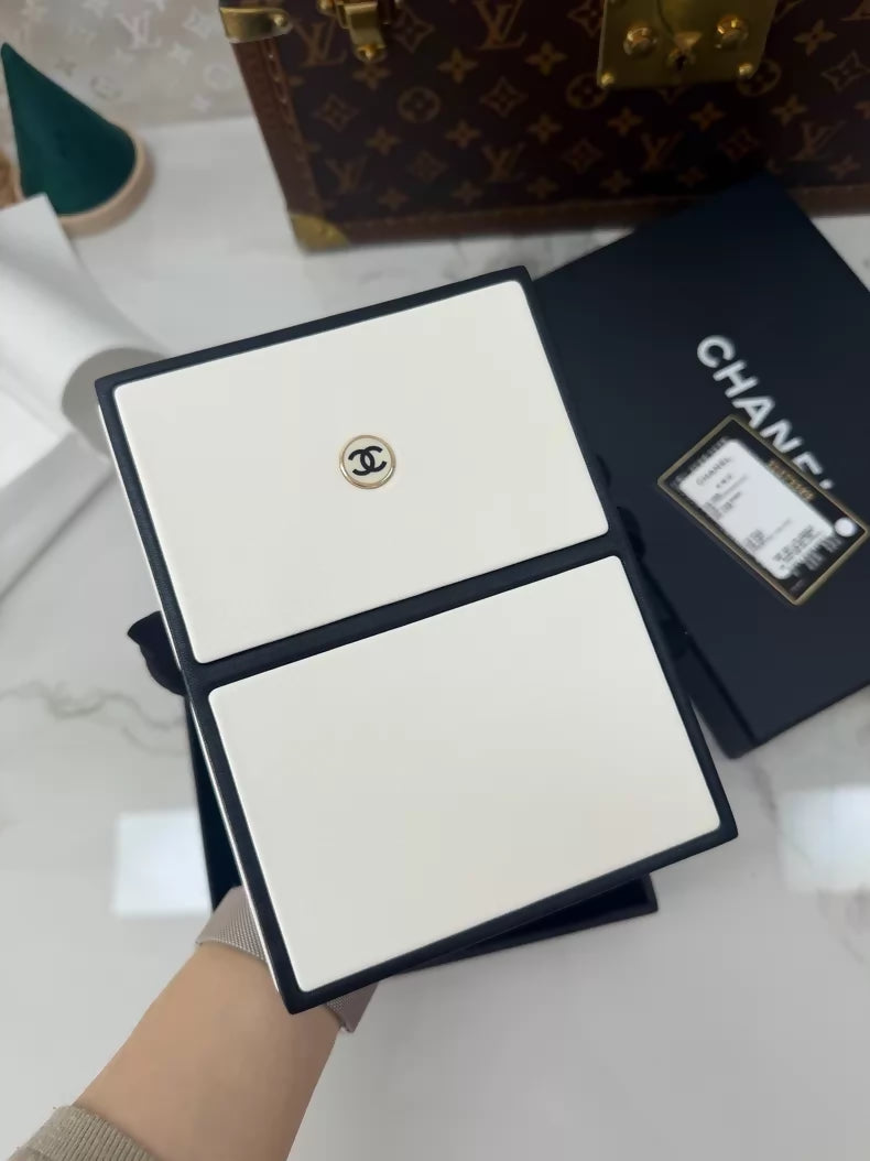 Chanel 2020 White and Black Calfskin No.5 Perfume Box Evening Clutch Gold Hardware