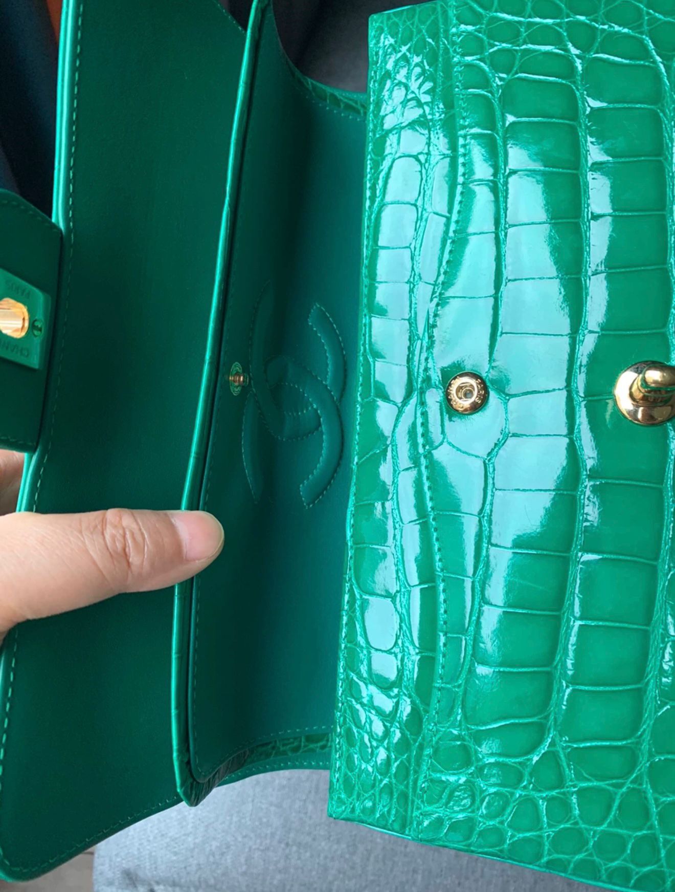 Chanel Green emerald alligator leather medium flap with gold hardware
