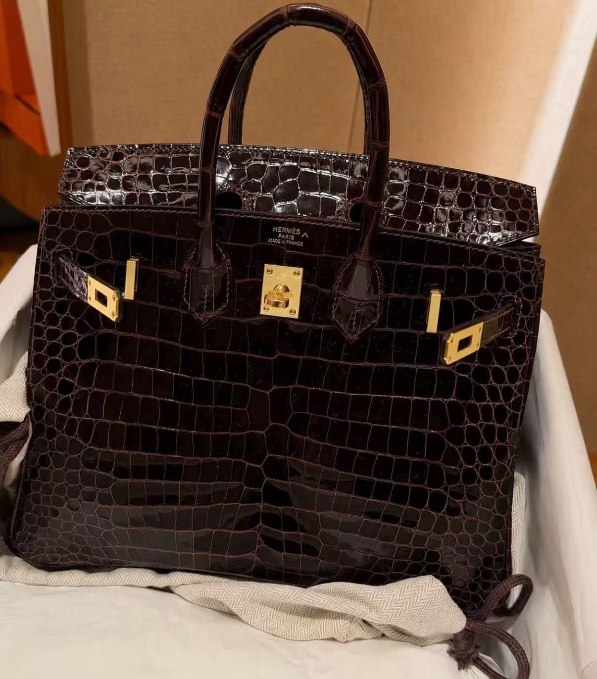 Hermes Birkin 25 Havane Shiny Porosus Gold hardware