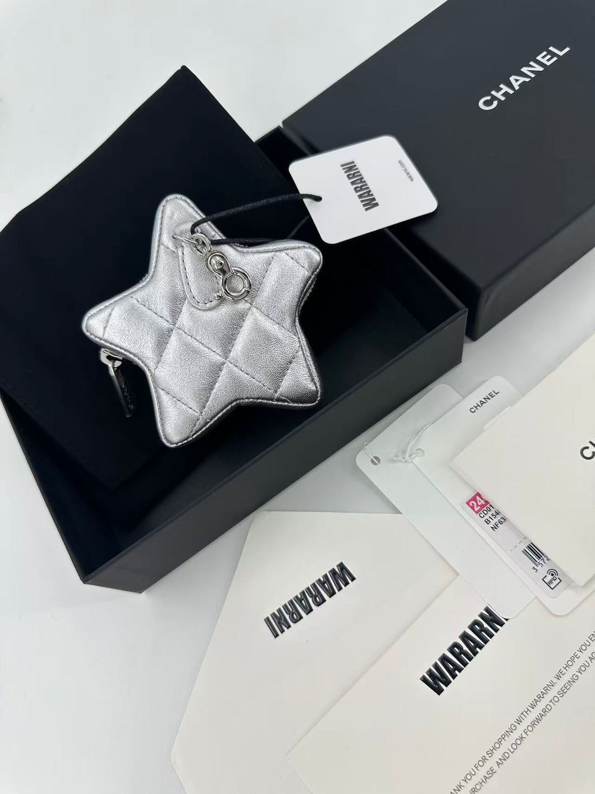 24C Chanel Mini Silver metallic lambskin STAR CC Logo Coin Purse charm