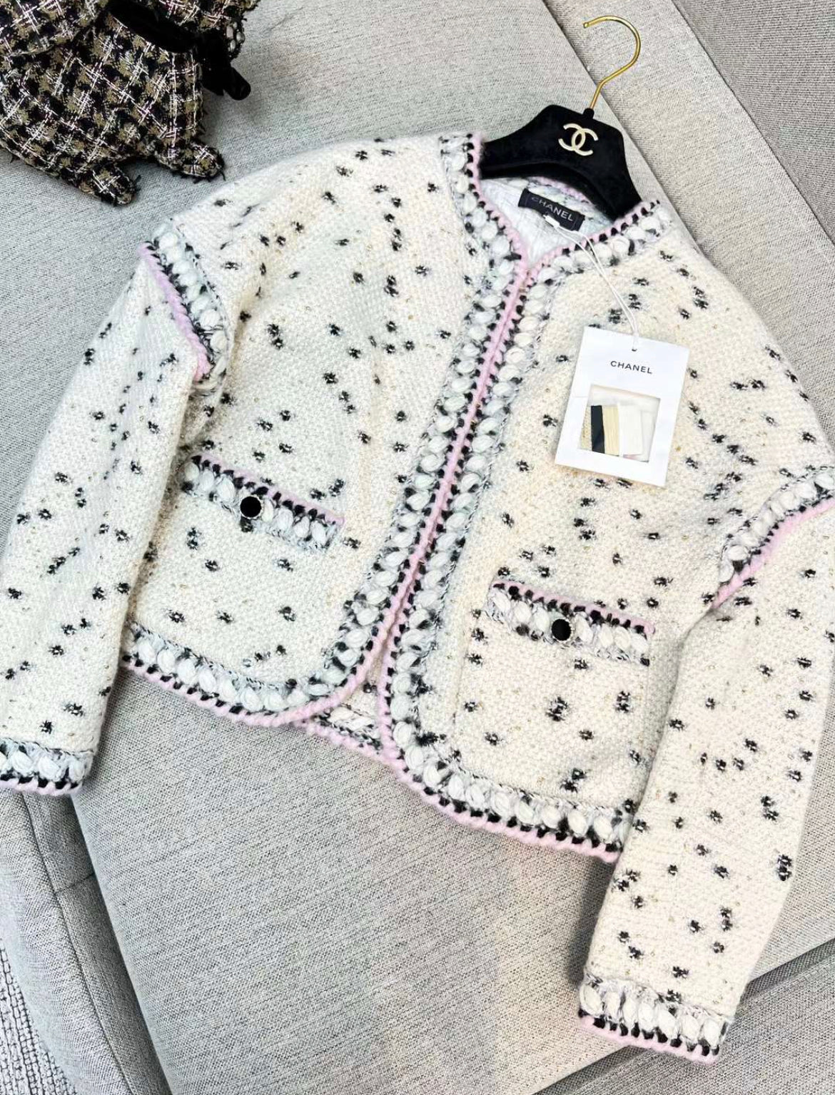 CHANEL 21A METIERS D'ART RUNWAY CARDIGAN size 34 – Wararni.com