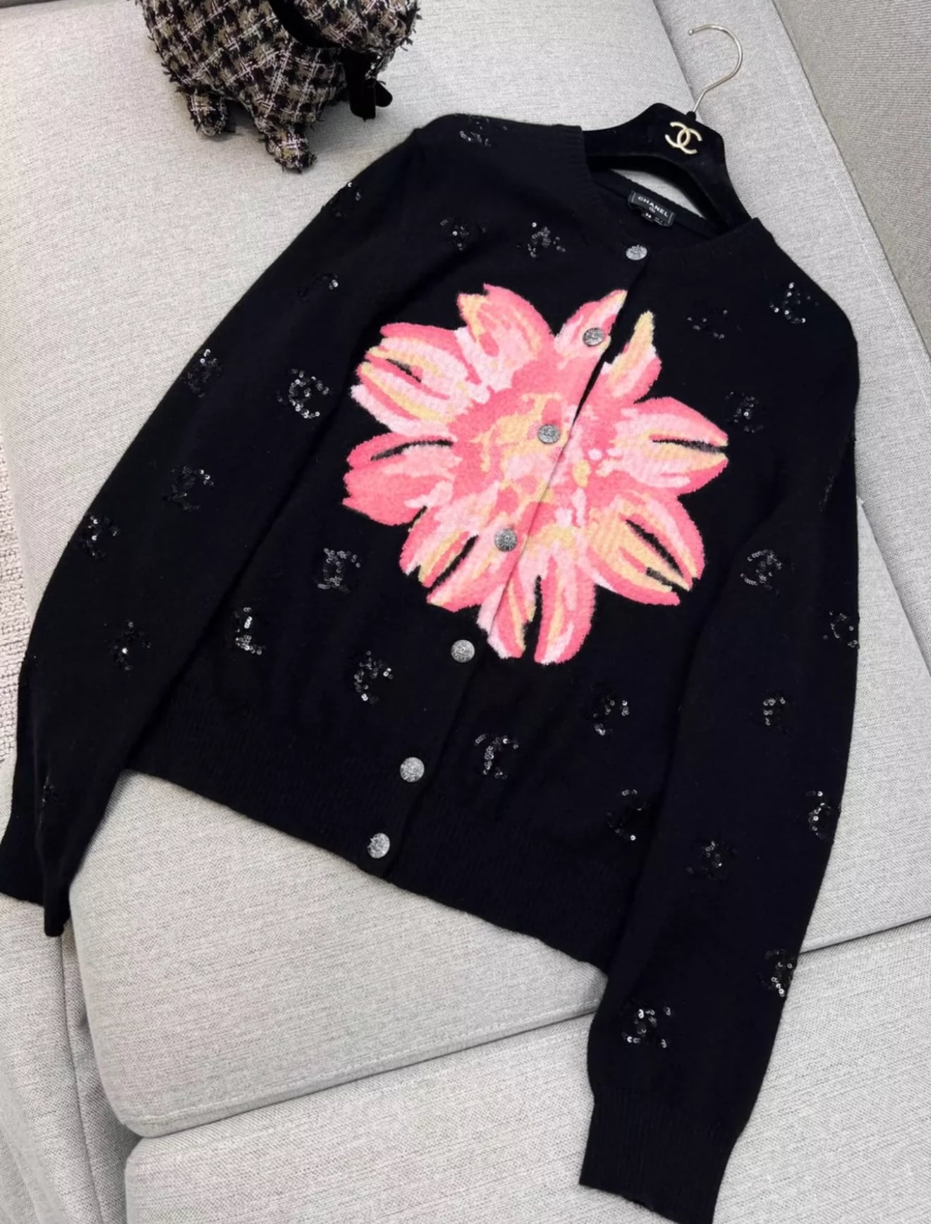 Chanel 24S black cardigan – Wararni.com