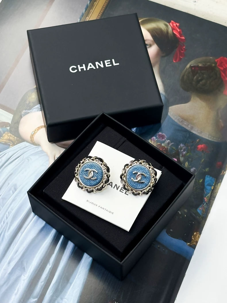 Chanel 25P earrings in blue denim